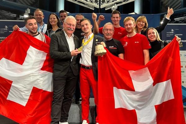 WorldSkills 2022 bester Automobil-Mechatroniker Florent Lacilla